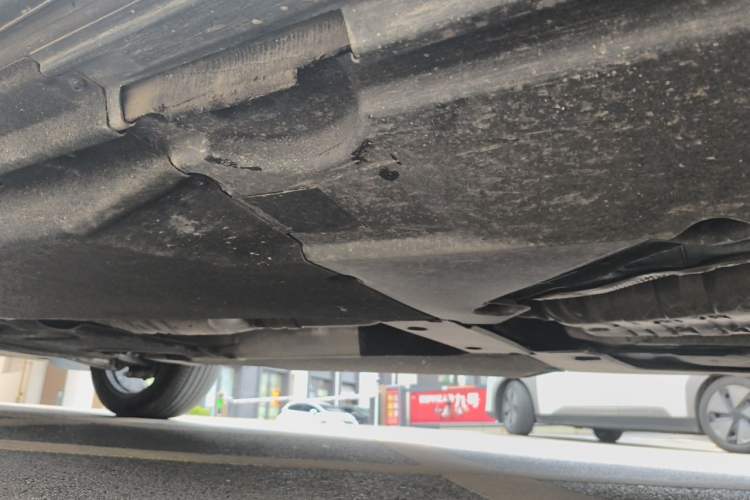 Used Audi Q5L 2024 40 TFSI Luxury Dynamic Edition Chassis Rear Left