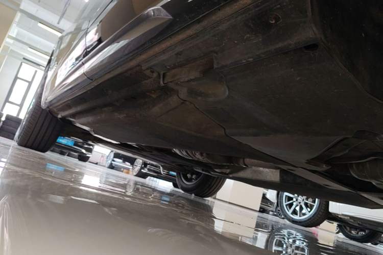Used Audi Q5L 2024 40 TFSI Luxury Dynamic Edition Chassis Rear Left