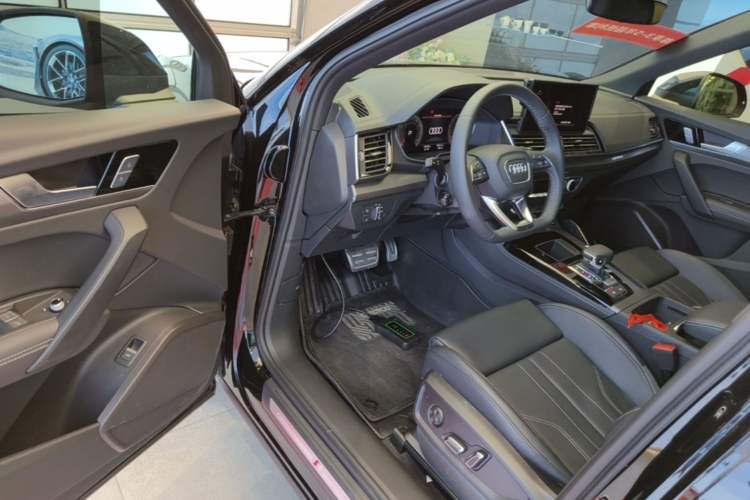 Used Audi Q5L 2024 40 TFSI Luxury Dynamic Edition Driver Seat