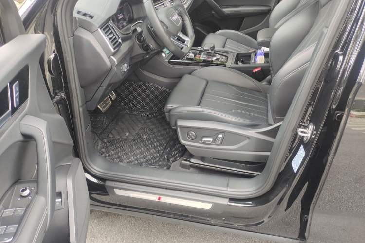 Used Audi Q5L 2024 40 TFSI Luxury Prestige Edition Driver Seat