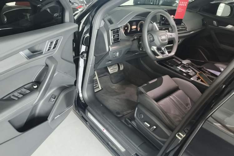 Used Audi Q5L 2024 45 TFSI Luxury Dynamic Model Driver Seat