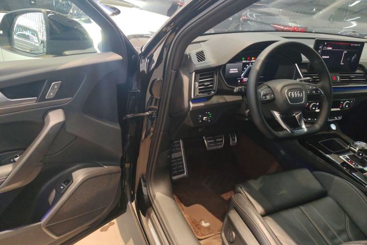 Used Audi Q5L 2024 40 TFSI Luxury Dynamic Edition Driver Seat