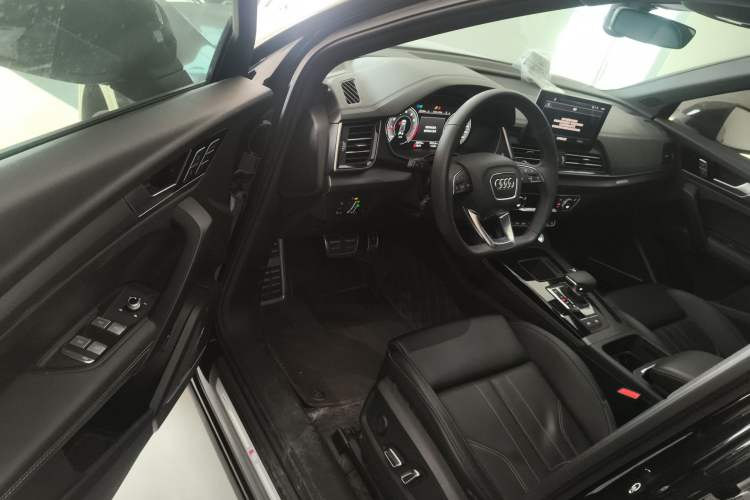 Used Audi Q5L 2024 45 TFSI Luxury Dynamic Model Driver Seat