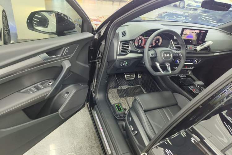 Used Audi Q5L 2024 40 TFSI Luxury Dynamic Edition Driver Seat