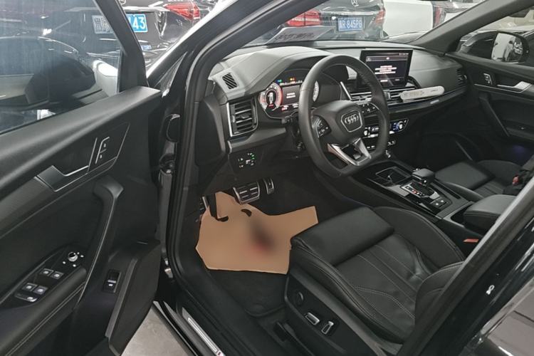 Used Audi Q5L 2024 40 TFSI Luxury Dynamic Edition Driver Seat