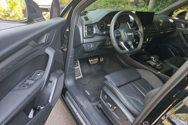 Used Audi Q5L 2024 40 TFSI Luxury Dynamic Edition Driver Seat