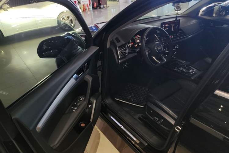Used Audi Q5L 2024 40 TFSI Fashion Dynamic Model Driver Seat