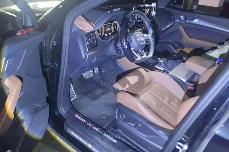 Used Audi Q5L 2024 40 TFSI Luxury Dynamic Edition Driver Seat