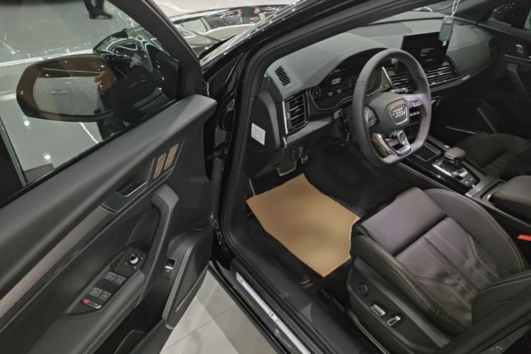 Used Audi Q5L 2024 45 TFSI Luxury Dynamic Model Driver Seat