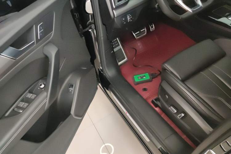 Used Audi Q5L 2024 40 TFSI Luxury Dynamic Edition Driver Seat