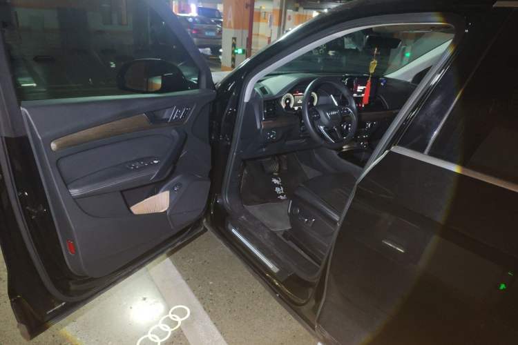 Used Audi Q5L 2024 40 TFSI Luxury Prestige Edition Driver Seat