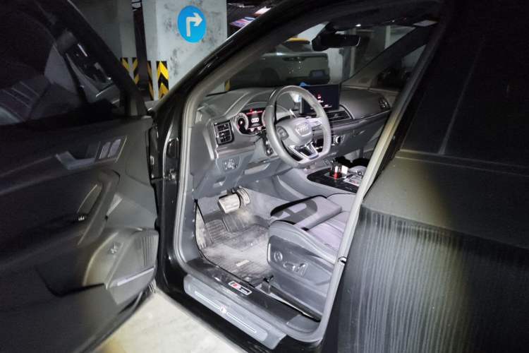 Used Audi Q5L 2024 45 TFSI Luxury Dynamic Model Driver Seat