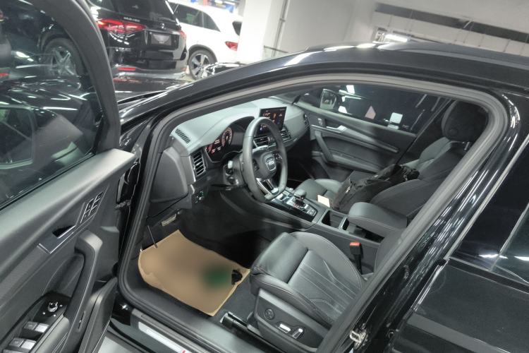 Used Audi Q5L 2024 45 TFSI Luxury Dynamic Model Driver Seat