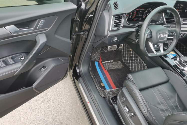 Used Audi Q5L 2024 40 TFSI Luxury Dynamic Edition Driver Seat