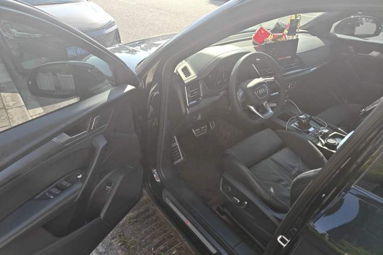 Used Audi Q5L 2024 40 TFSI Luxury Dynamic Edition Driver Seat