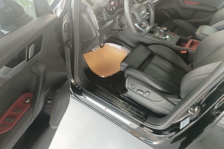 Used Audi Q5L 2024 40 TFSI Luxury Dynamic Edition Driver Seat