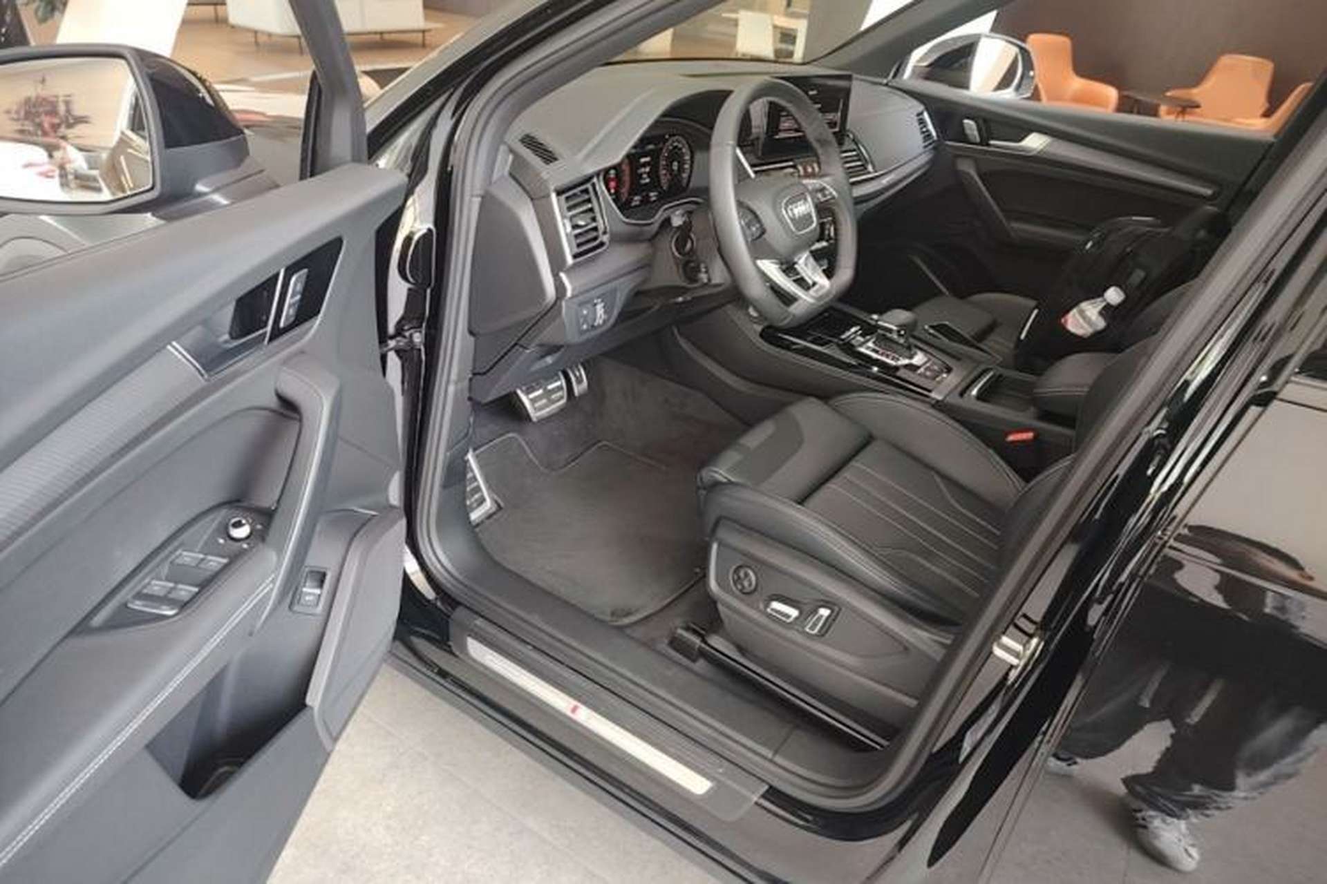 Used Audi Q5L 2024 40 TFSI Luxury Dynamic Edition Driver Seat
