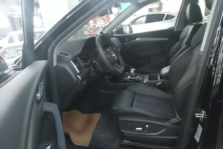 Used Audi Q5L 2024 40 TFSI Fashion Dynamic Model Driver Seat