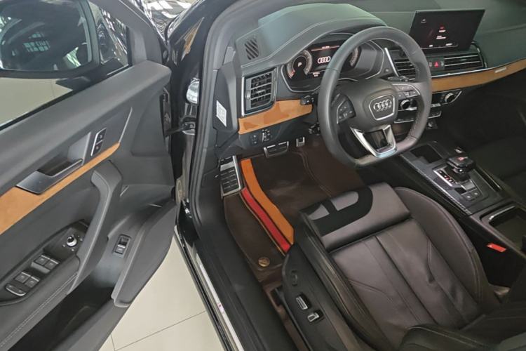Used Audi Q5L 2024 40 TFSI Luxury Dynamic Edition Driver Seat