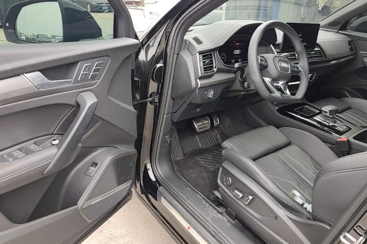 Used Audi Q5L 2024 45 TFSI Luxury Dynamic Model Driver Seat