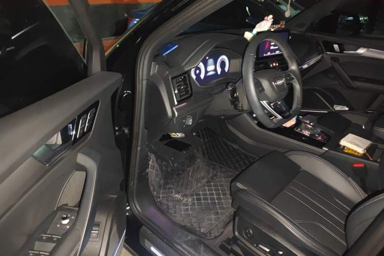 Used Audi Q5L 2024 45 TFSI Luxury Dynamic Model Driver Seat