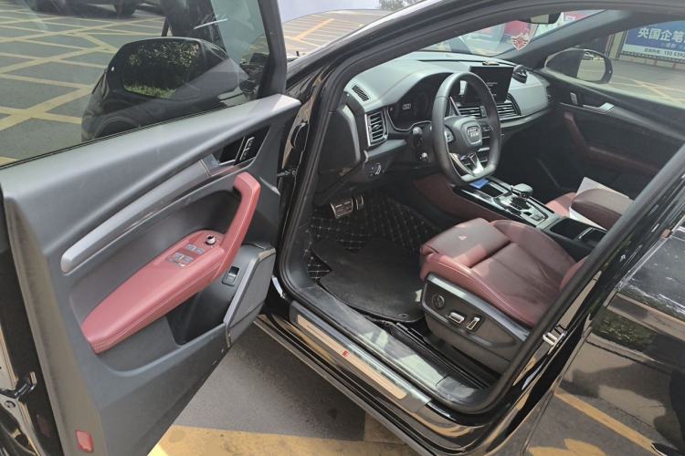 Used Audi Q5L 2024 40 TFSI Luxury Dynamic Edition Driver Seat
