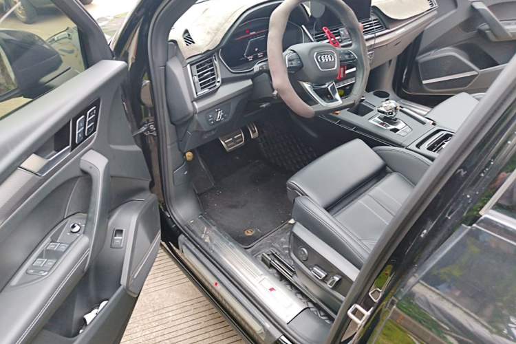 Used Audi Q5L 2024 45 TFSI Luxury Dynamic Model Driver Seat