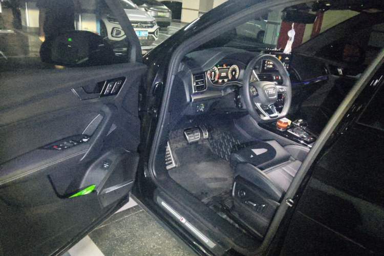 Used Audi Q5L 2024 45 TFSI Luxury Dynamic Model Driver Seat