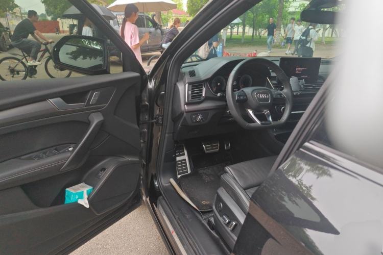 Used Audi Q5L 2024 40 TFSI Luxury Dynamic Edition Driver Seat