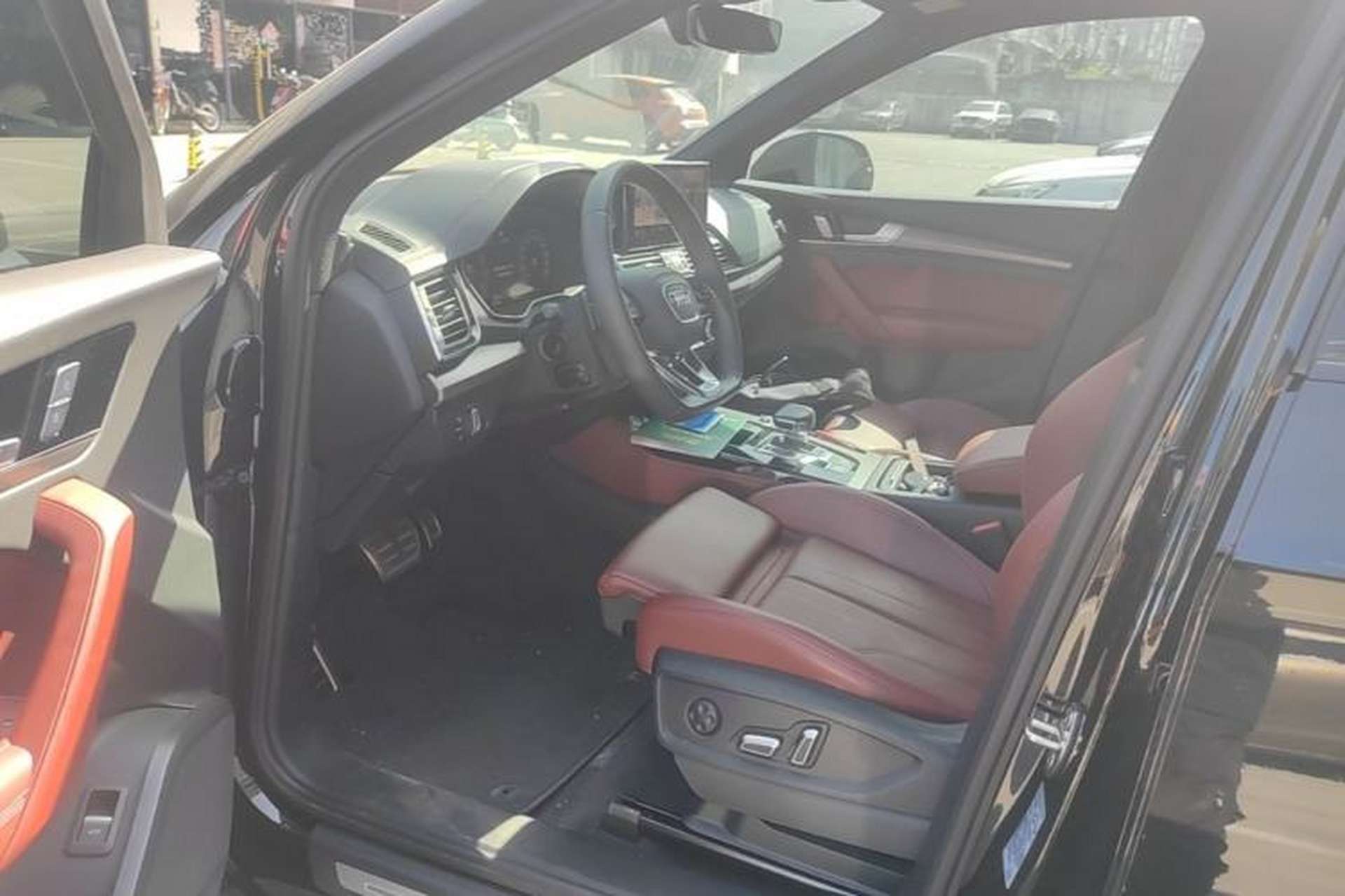 Used Audi Q5L 2024 40 TFSI Luxury Dynamic Edition Driver Seat