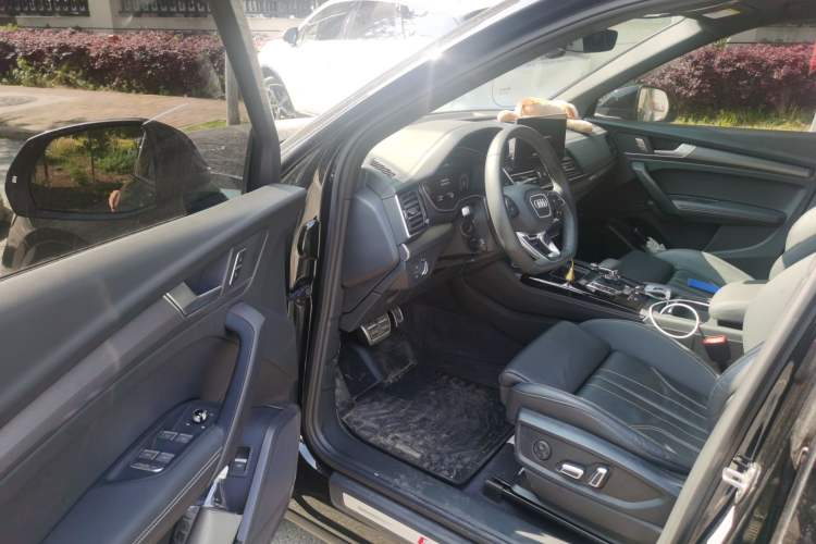 Used Audi Q5L 2024 40 TFSI Luxury Dynamic Edition Driver Seat