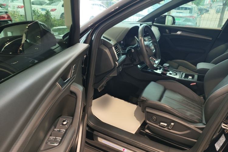Used Audi Q5L 2024 40 TFSI Luxury Dynamic Edition Driver Seat