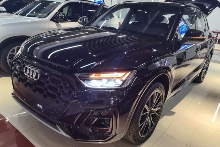 Used Audi Q5L 2024 45 TFSI Luxury Dynamic Model Guazi used car, China used car export, Used car for sale, Used  cars, Cheapest cars for sale