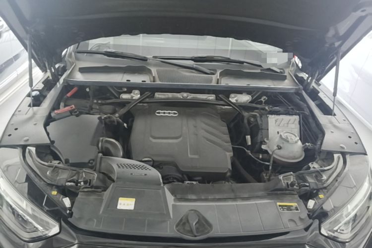 Used Audi Q5L 2024 45 TFSI Luxury Dynamic Model Engine Bay