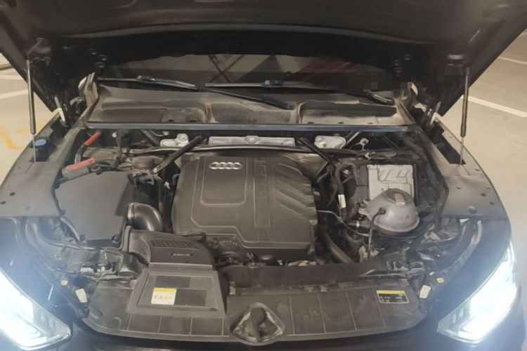 Used Audi Q5L 2024 45 TFSI Luxury Dynamic Model Engine Bay