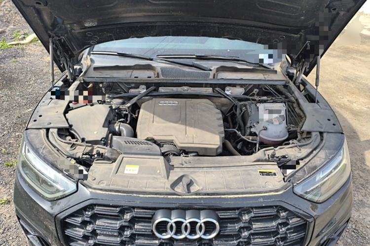 Used Audi Q5L 2024 40 TFSI Luxury Dynamic Edition Engine Bay