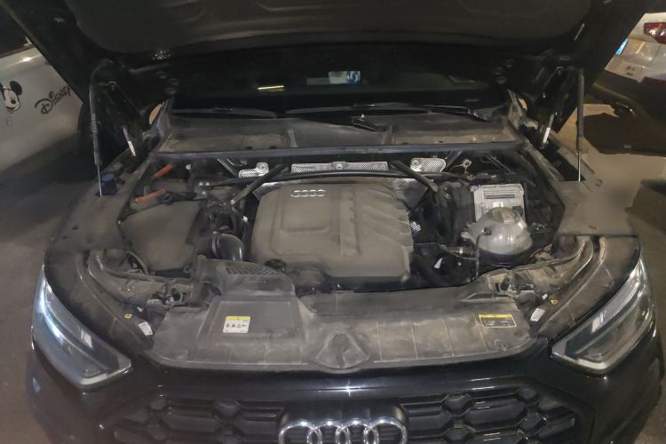 Used Audi Q5L 2024 40 TFSI Luxury Dynamic Edition Engine Bay
