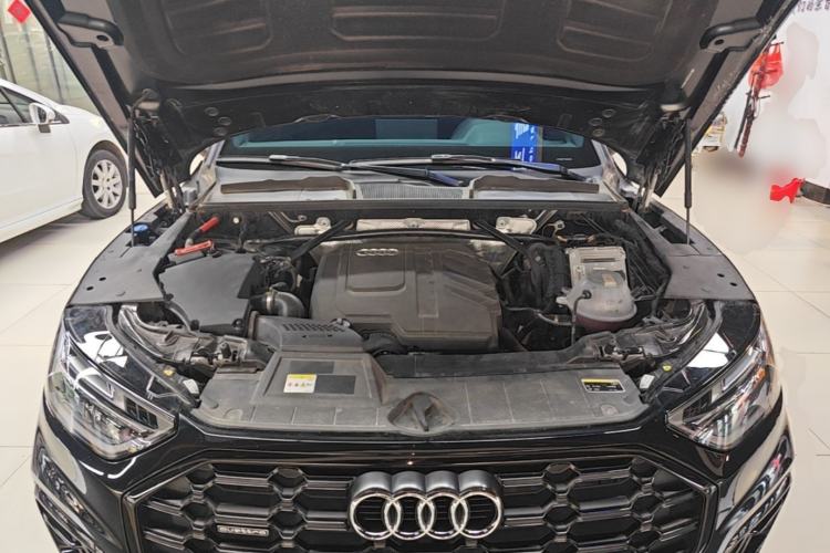 Used Audi Q5L 2024 40 TFSI Luxury Dynamic Edition Engine Bay