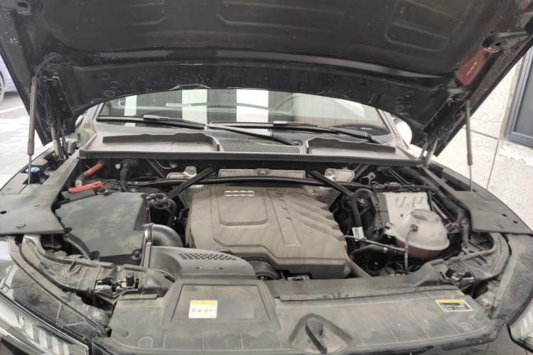 Used Audi Q5L 2024 45 TFSI Prestige Dynamic Edition Engine Bay