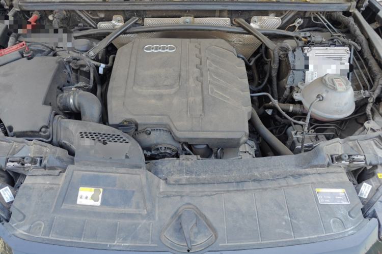 Used Audi Q5L 2024 40 TFSI Luxury Dynamic Edition Engine Bay