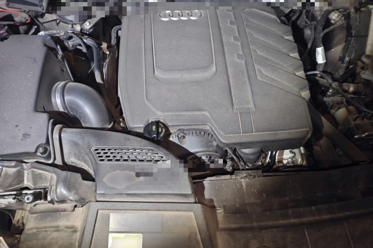 Used Audi Q5L 2024 45 TFSI Luxury Dynamic Model Engine Bay
