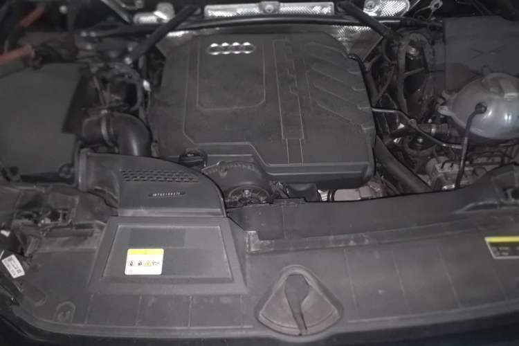 Used Audi Q5L 2024 40 TFSI Luxury Dynamic Edition Engine Bay