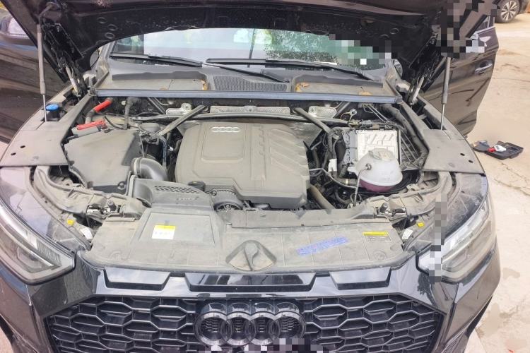 Used Audi Q5L 2024 45 TFSI Luxury Dynamic Model Engine Bay