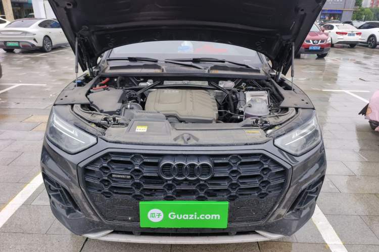 Used Audi Q5L 2024 40 TFSI Luxury Dynamic Edition Engine Bay