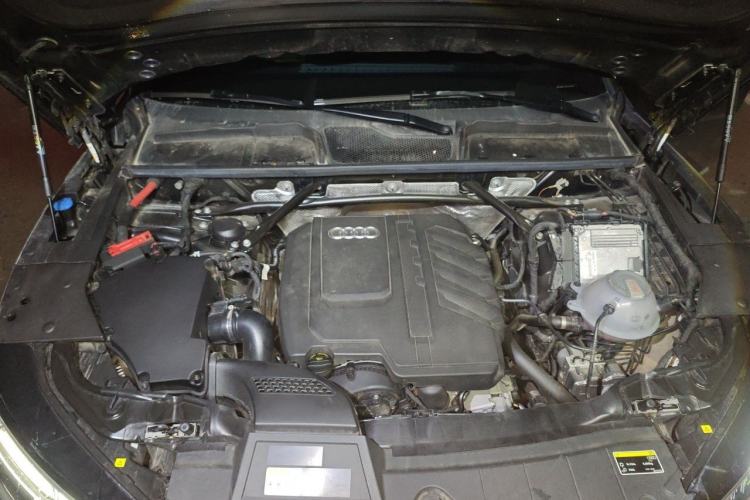 Used Audi Q5L 2024 40 TFSI Luxury Prestige Edition Engine Bay