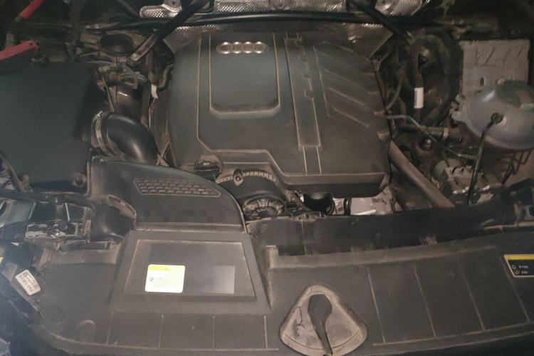 Used Audi Q5L 2024 45 TFSI Luxury Dynamic Model Engine Bay