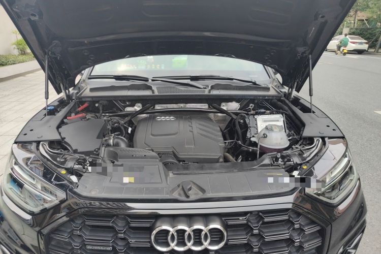 Used Audi Q5L 2024 40 TFSI Luxury Dynamic Edition Engine Bay