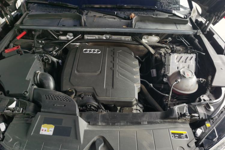 Used Audi Q5L 2024 45 TFSI Luxury Dynamic Model Engine Bay