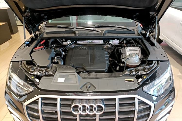 Used Audi Q5L 2024 40 TFSI Luxury Prestige Edition Engine Bay