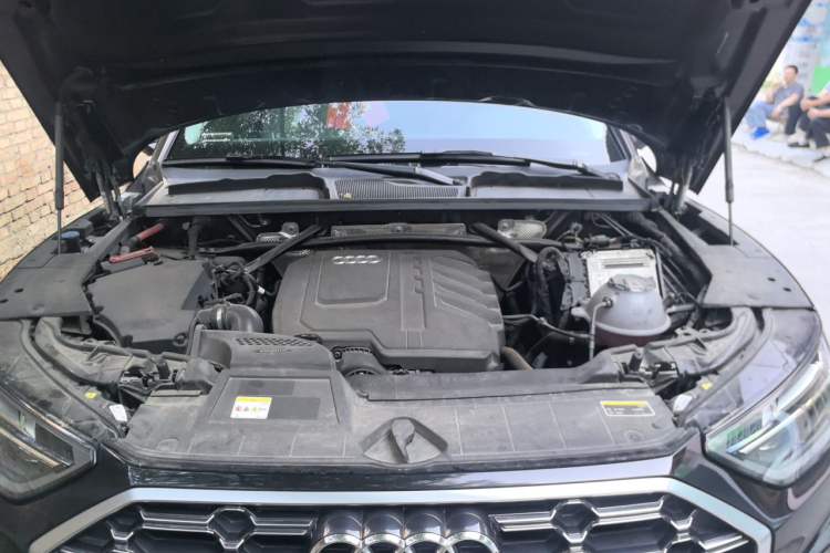 Used Audi Q5L 2024 40 TFSI Fashion Dynamic Model Engine Bay